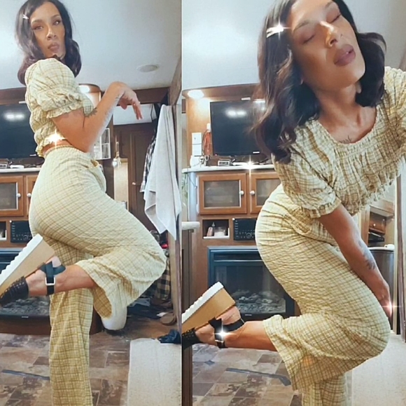 Freshly Picked Green Plaid Set - Picture 5 of 5